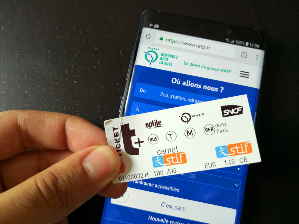 pass-navigo-ticket-smartphone